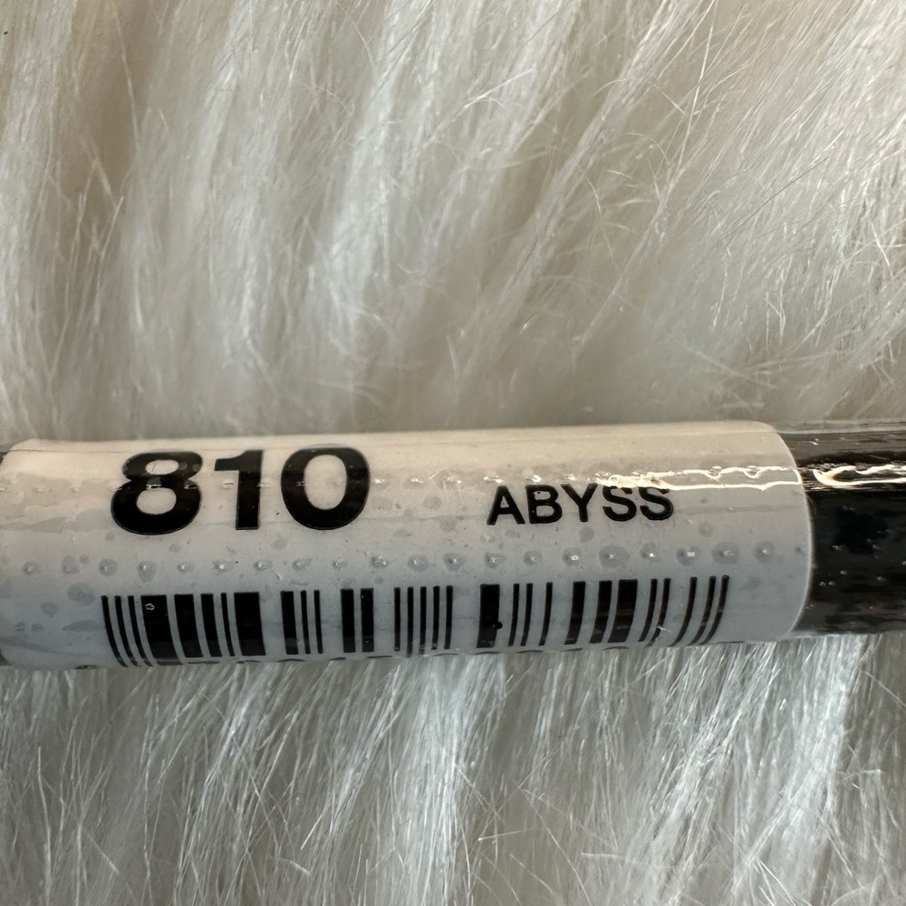 🩷5/$10🩷 Black glitter Eyeliner - Picture 3 of 4